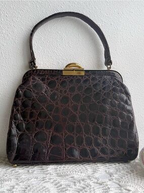 Vintage Bellestone Croc Embossed Leather Kisslock Top Handle Handbag